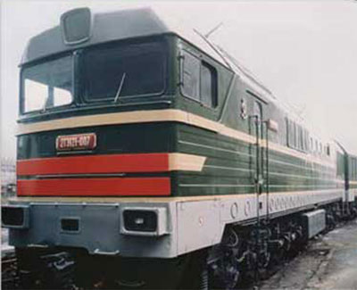Грузовой тепловоз 2ТЭ121